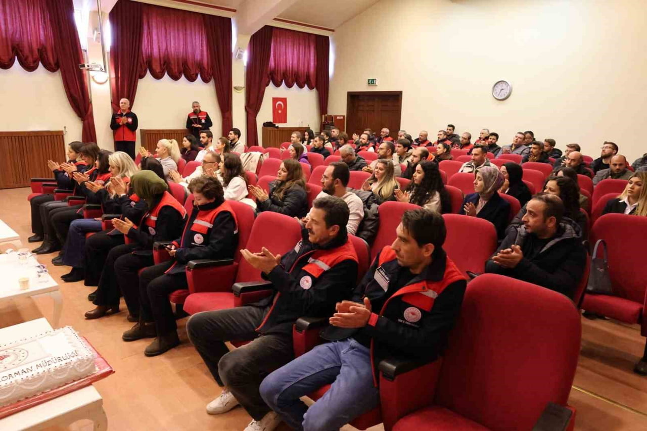 AFYONKARAHİSAR TARIM VE ORMAN İL MÜDÜRLÜĞÜNDEKİ 44 PERSONELE HİZMET İÇİ EĞİTİM...