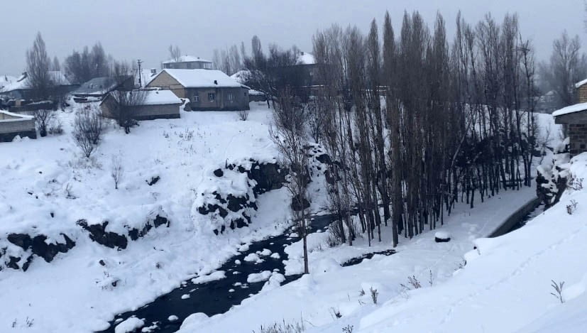 AĞRI’DA DONDURUCU SOĞUKLAR ETKİSİNİ SÜRDÜRÜYOR