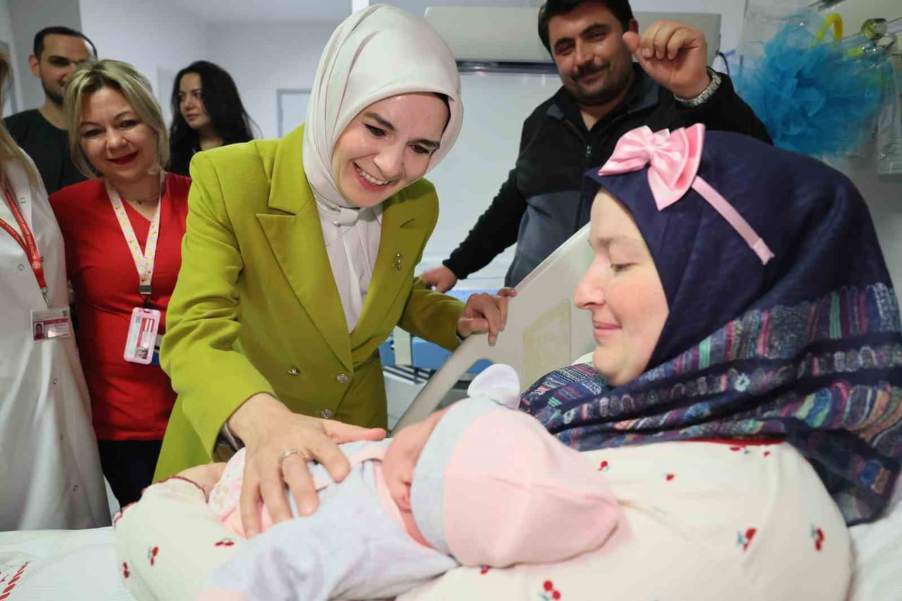 AİLE VE SOSYAL HİZMETLER BAKANI MAHİNUR ÖZDEMİR GÖKTAŞ, "HER DOĞAN BEBEK BİZLER İÇİN BİR...