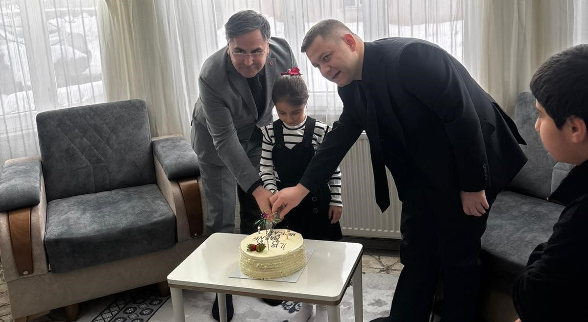 AİLE VE SOSYAL HİZMETLER BAKANLIĞI TARAFINDAN HAYATA GEÇİRİLEN “İLK KARNE HEYECANI” UYGULAMASI...