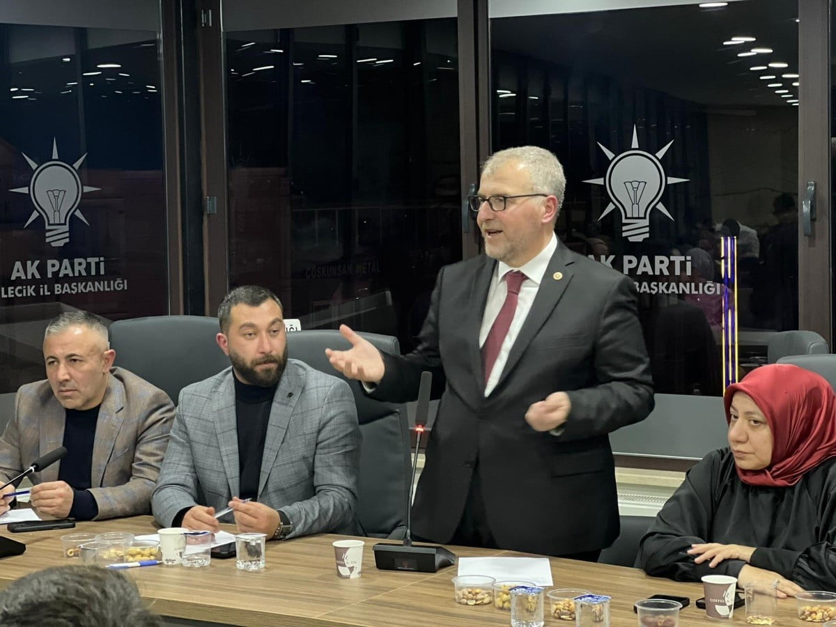 AK PARTİ BİLECİK’TE GENÇLERLE BULUŞTU