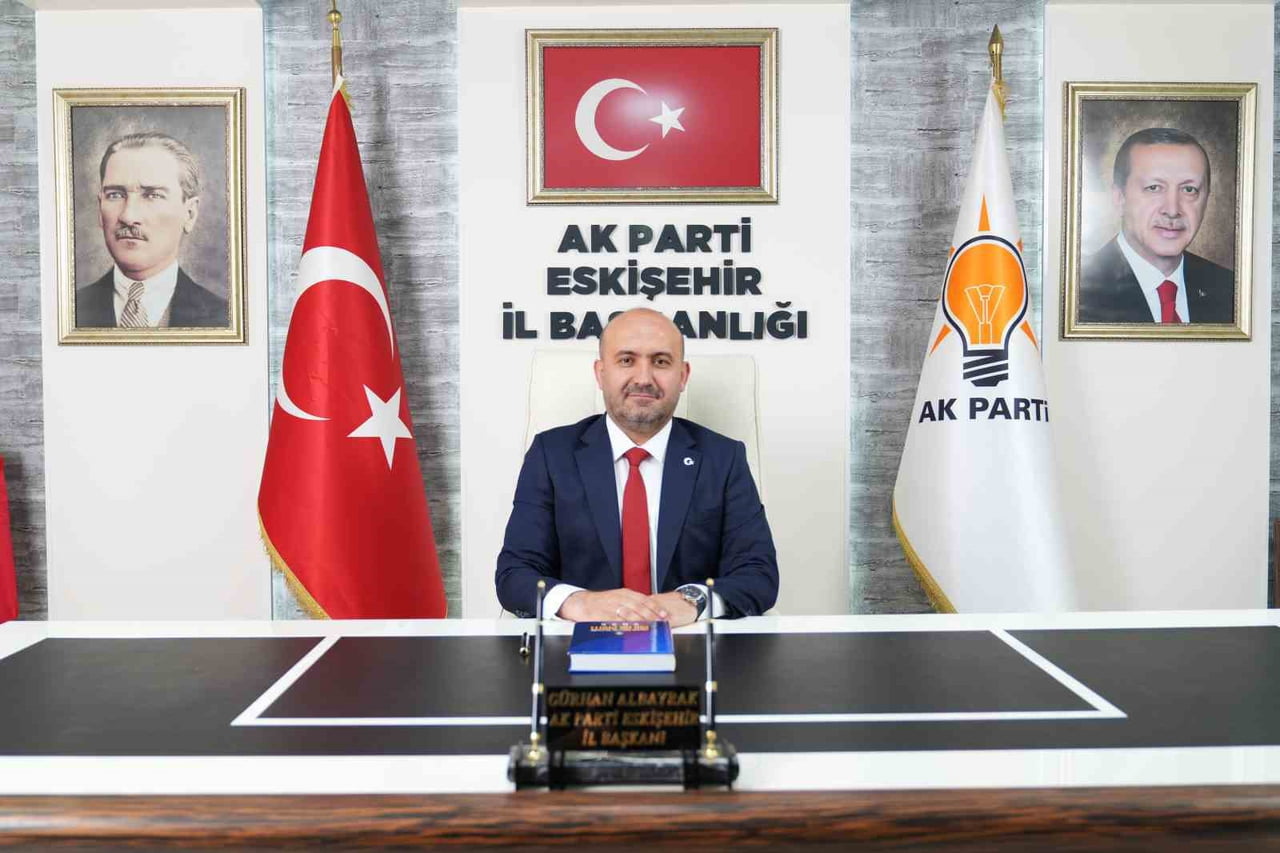 AK PARTİ ESKİŞEHİR İL BAŞKANI GÜRHAN ALBAYRAK,