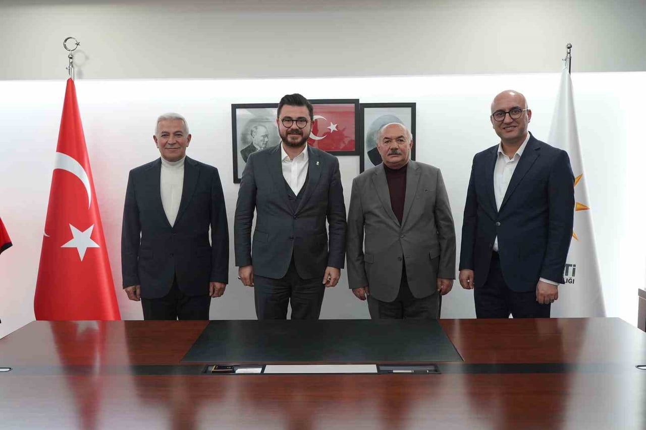 AK PARTİ KAYSERİ İL BAŞKANLIĞI TARAFINDAN BÜNYAN, PINARBAŞI VE YEŞİLHİSAR İLÇE BAŞKANLARI GÖREVDEN...