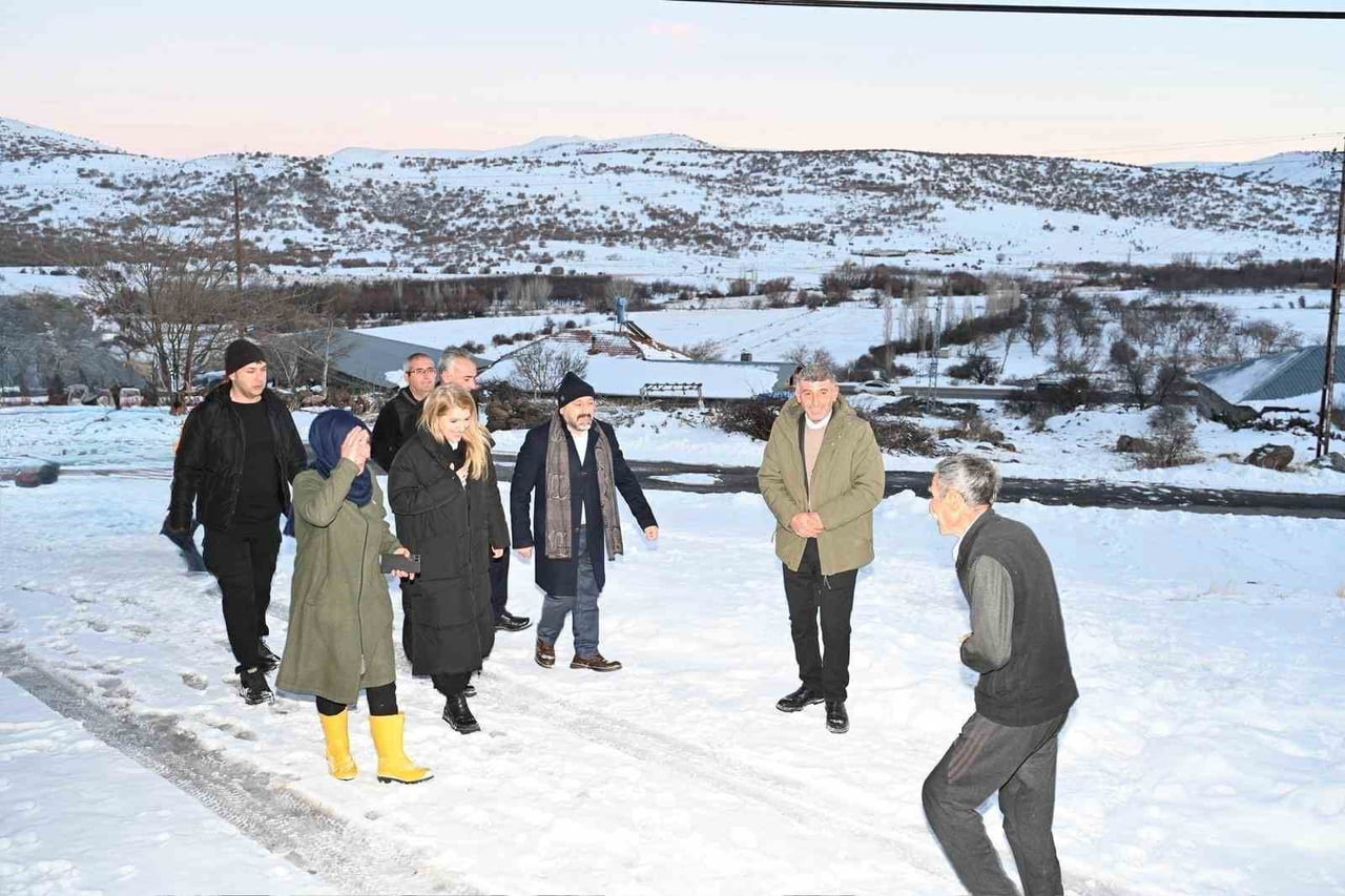 AK PARTİ MALATYA MİLLETVEKİLİ İNANÇ SİRAÇ KARA ÖLMEZTOPRAK, ARGUVAN’DA DÜZENLENEN İLÇE DANIŞMA...