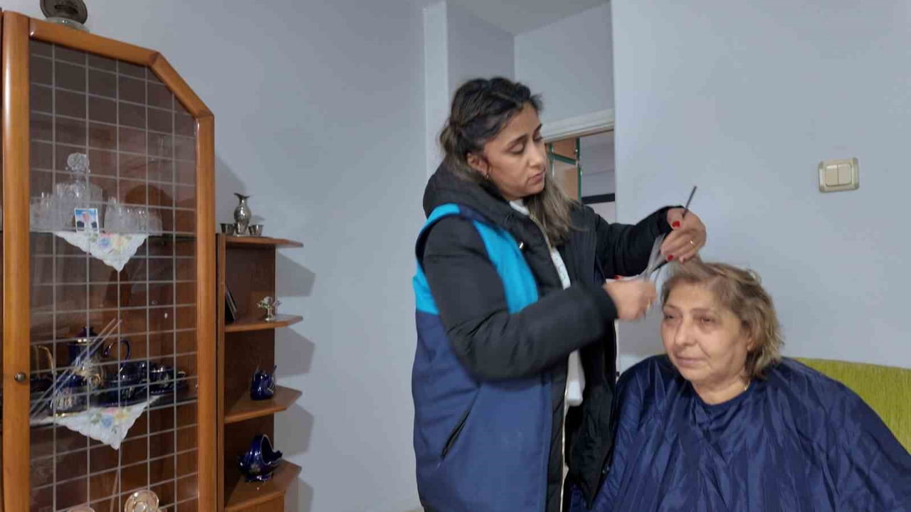 AKDENİZ BELEDİYESİ, İLÇEDE YAŞAYAN KİMSESİZ, ENGELLİ VE YAŞI İLERLEMİŞ VATANDAŞLARIN YAŞAM...