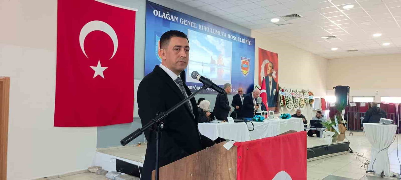ALİAĞA ŞOFÖRLER VE OTOMOBİLCİLER ESNAF ODASI'NDA SEYHAN ÖZ BAŞKAN SEÇİLDİ