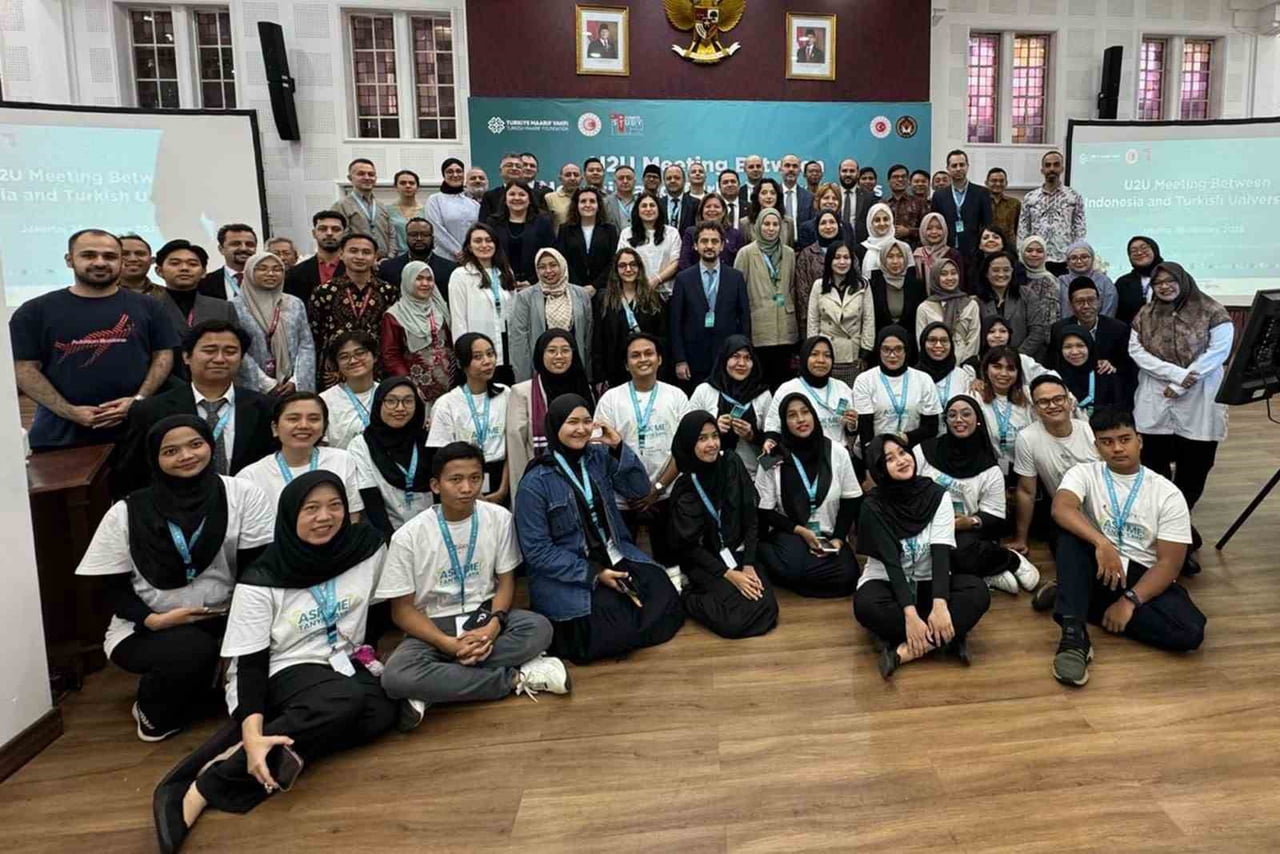 ALKÜ REKTÖRÜ PROF. DR. KENAN AHMET TÜRKDOĞAN VE ALKÜ DIŞ İLİŞKİLER KOORDİNATÖRLÜĞÜ GENEL...