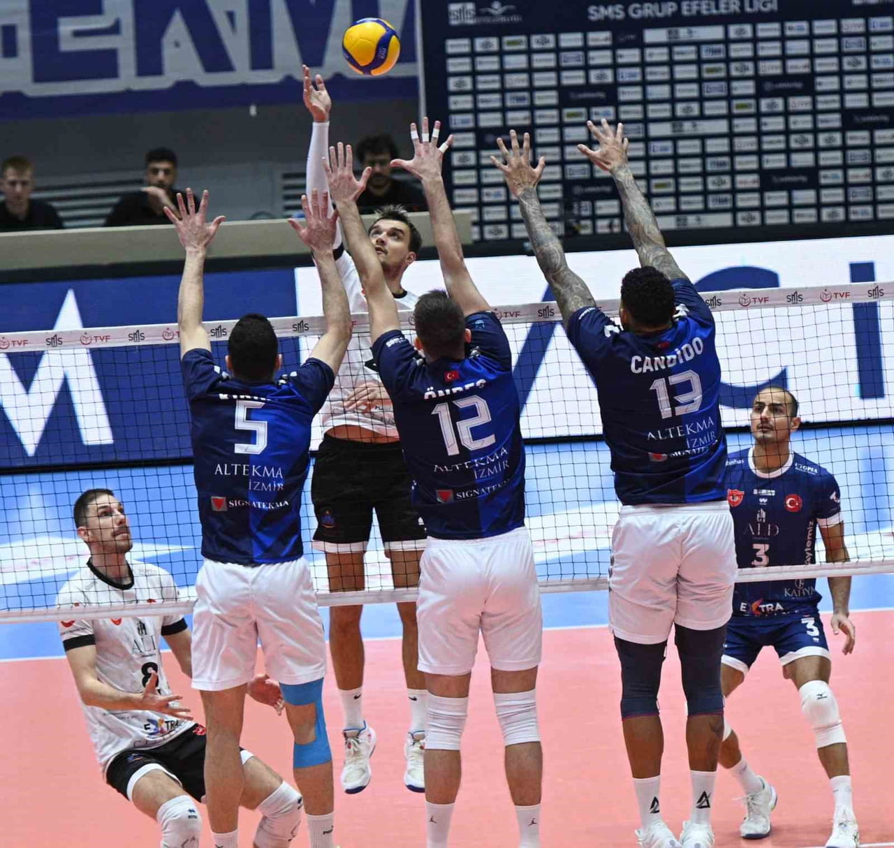 ALTEKMA, CEV CHALLENGE KUPASI 16’LI FİNALLER TURUNUN İKİNCİ MAÇINDA HOLLANDA EKİBİ SLİEDRECHT...