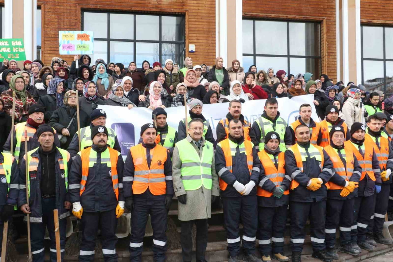 ALTINDAĞ BELEDİYESİ, İLÇEDE YAŞAM KALİTESİNİ YÜKSELTMEK VE DAHA TEMİZ BİR ÇEVRE OLUŞTURMAK...