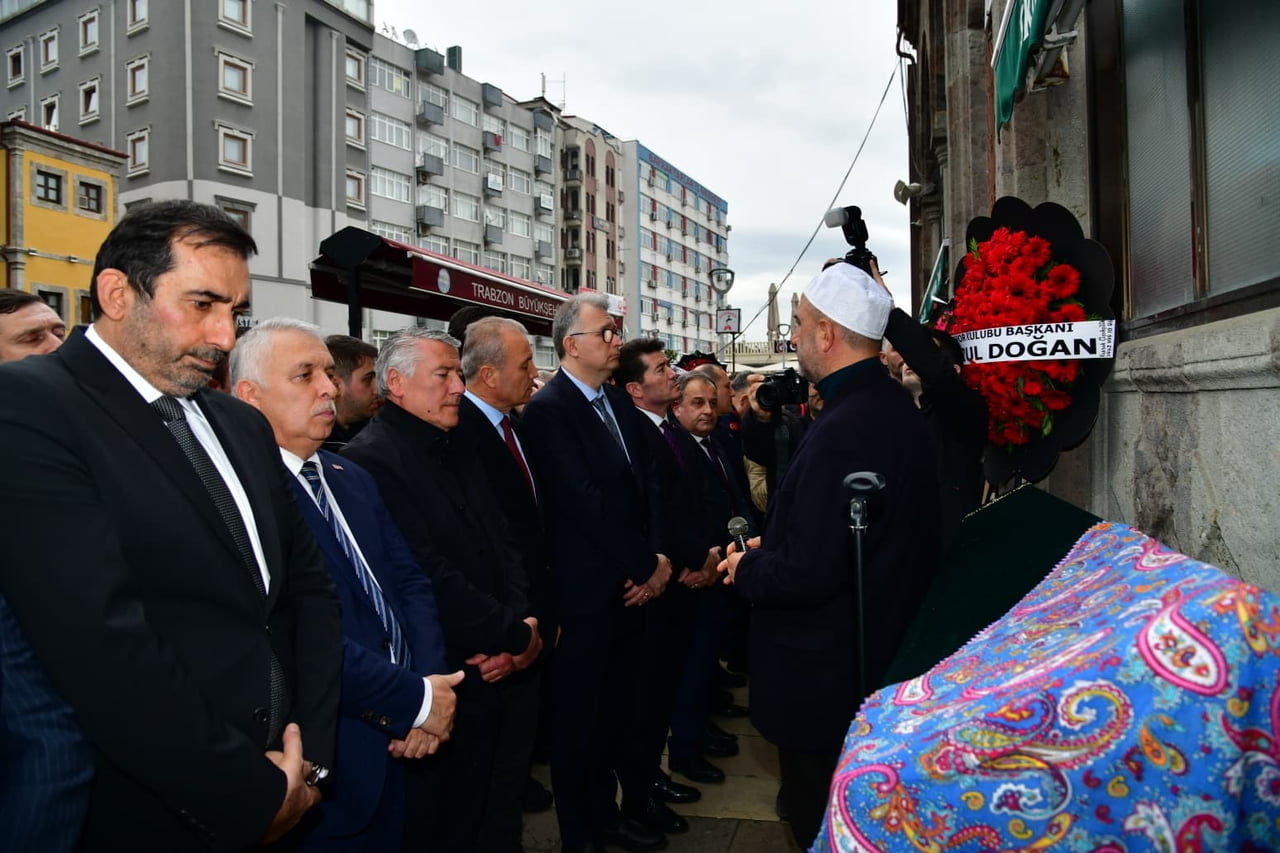 ANNE KAFKAS İÇİN BUGÜN İKİNDİ NAMAZINA MÜTEAKİBEN TRABZON İSKENDERPAŞA CAMİSİ'NDE CENAZE NAMAZI...