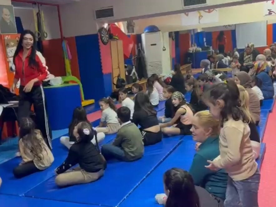 ANNE  VE ÇOCUKLARI SPOR YAPTI