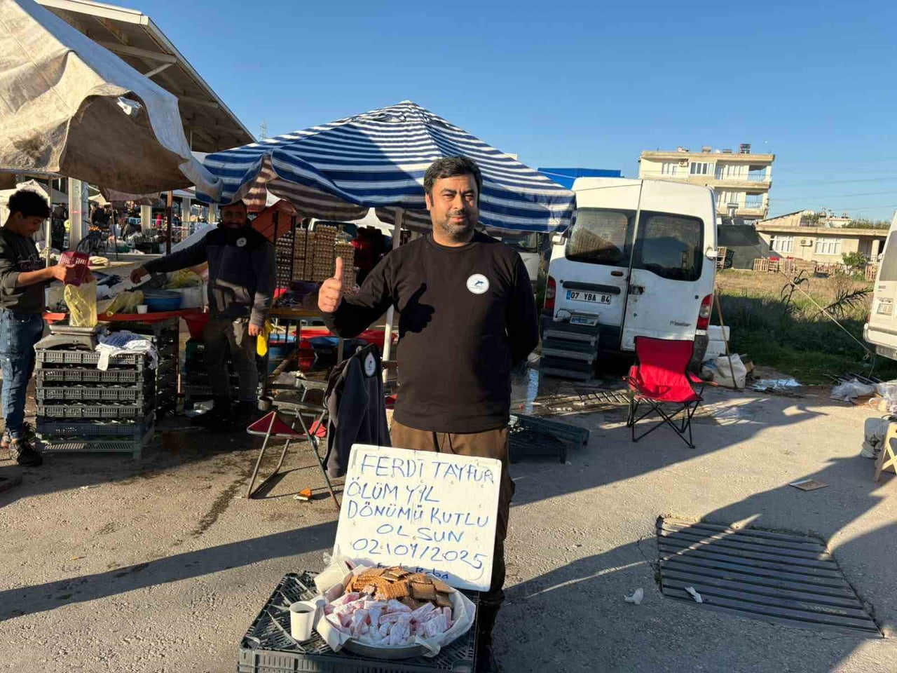 ANTALYA'NIN SERİK İLÇESİNDE FERDİ TAYFUR HAYRANI BİR VATANDAŞ, TÜRK MÜZİĞİNİN UNUTULMAZ...