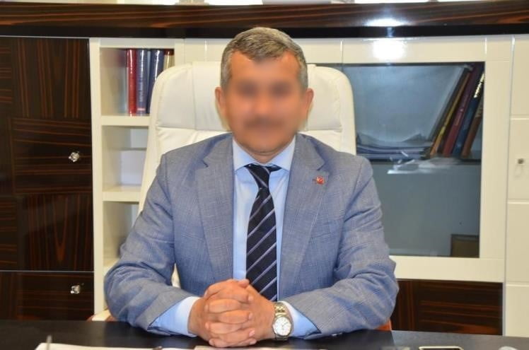 ANTALYA'NIN SERİK İLÇESİNDEKİ BİR DÜĞÜNDE,  ESKİ İLÇE BELEDİYE MECLİS ÜYESİ HASAN ALİ TUNCER'İ...
