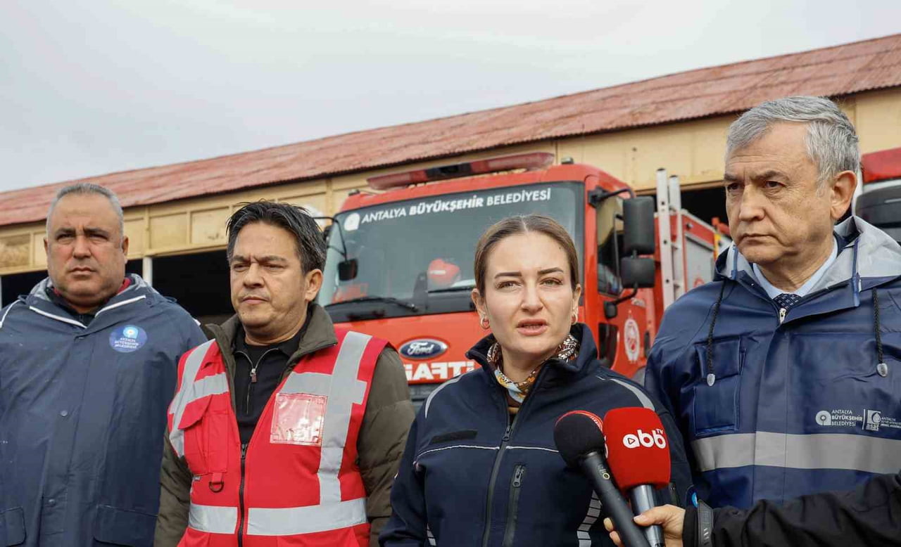 ANTALYA BÜYÜKŞEHİR BELEDİYE BAŞKAN VEKİLİ BÜŞRA ÖZDEMİR, ANTALYA’DA İKİ GÜNDÜR ETKİLİ OLAN...