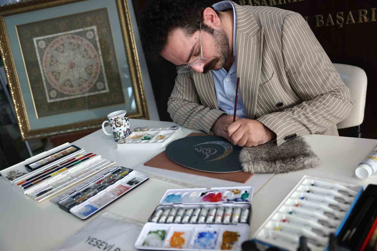 ANTALYA BÜYÜKŞEHİR BELEDİYESİ ATATÜRK SANAT EĞİTİM MERKEZ’LERİNDE VATANDAŞLAR HEM MESLEK EDİNİYOR...