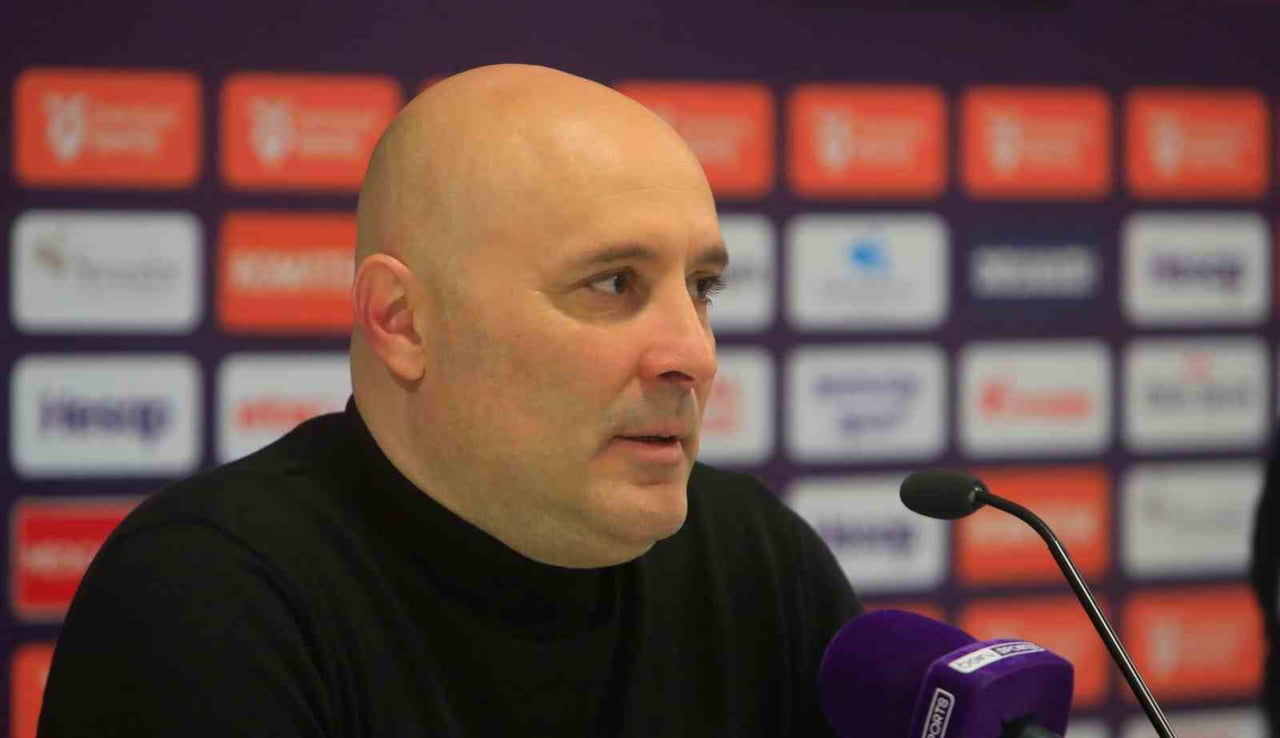 ANTALYASPOR TEKNİK DİREKTÖRÜ SAMİ UĞURLU, ÇALIŞMALARI GEREKEN ÇOK ŞEYİN OLDUĞUNU...