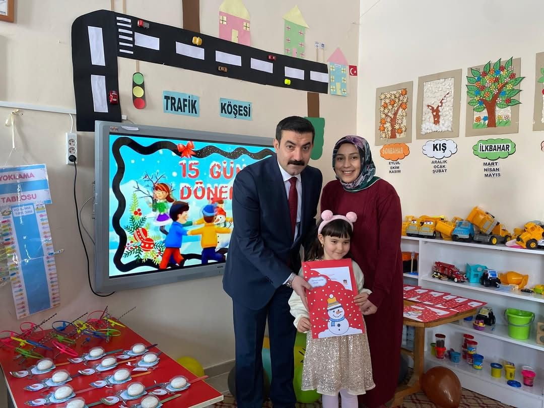 ARPAÇAY’DA ÖĞRENCİLERİN KARNE HEYECANI(KARS-İHA)