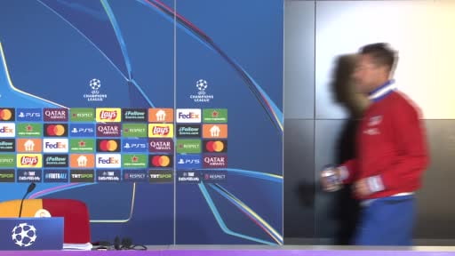 Atletico Madrid Teknik Direktörü Diego Simeone, ilk 8'e girmek için Galatasaray karşısında...