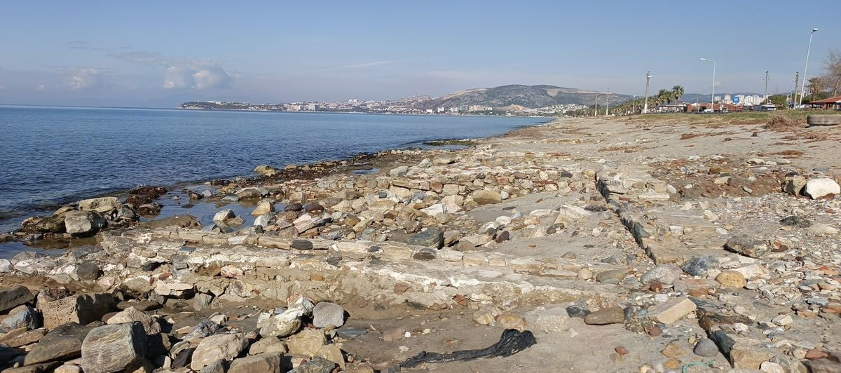 AYDIN'IN KUŞADASI İLÇESİNDE ETKİLİ OLAN FIRTINA SONRASINDA KADI KALESİ ÇEVRESİNDE KİLİSE YAPILARI...