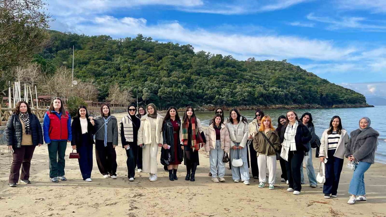 AYDIN'IN SULTANHİSAR İLÇESİNDEKİ KYK YURDUNDA KALAN ÜNİVERSİTE ÖĞRENCİLERİ, SINAVLARIN ARDINDAN...