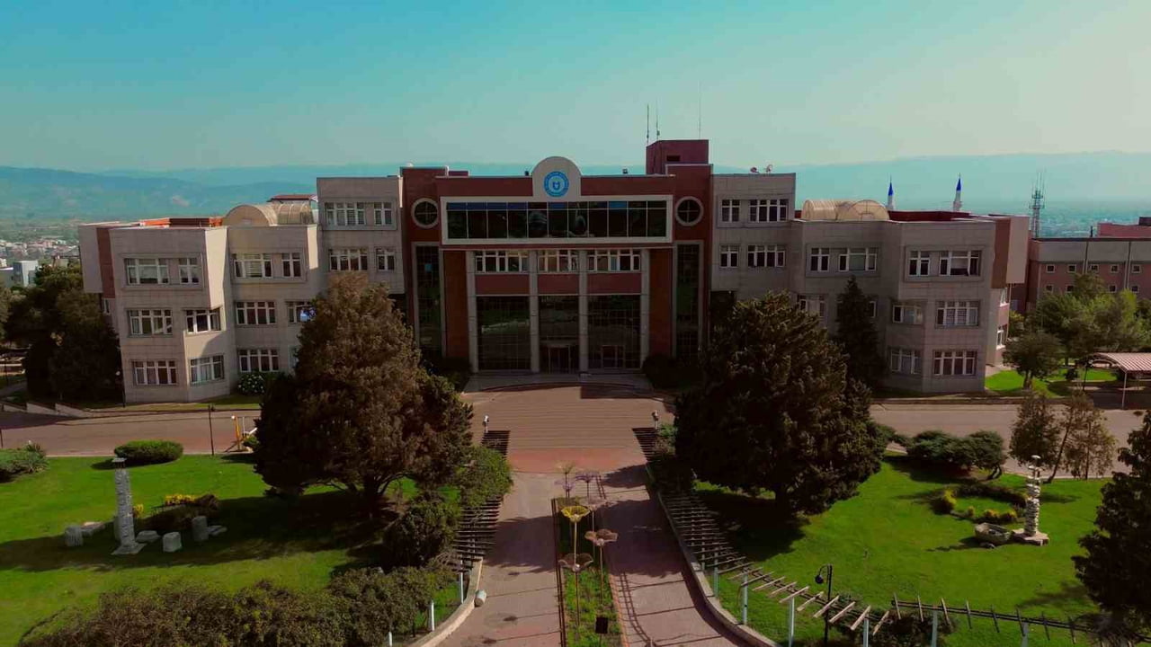 AYDIN ADNAN MENDERES ÜNİVERSİTESİ (ADÜ), ULUSLARARASI YÜKSEKÖĞRETİM DERECELENDİRME KURULUŞU QS...