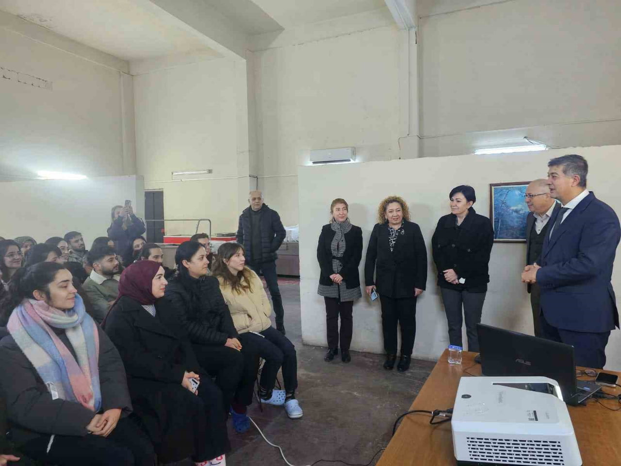 AYDIN ATATÜRK DEVLET HASTANESİ’NDE GÖREVE YENİ BAŞLAYAN SAĞLIK PERSONELİNE YÖNELİK GENEL...