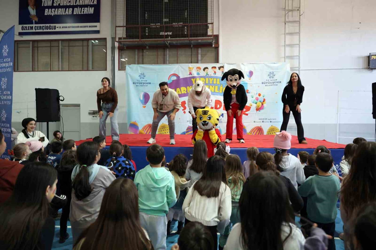 AYDIN BÜYÜKŞEHİR BELEDİYESİ TARAFINDAN ÇOCUKLARA YARIYIL TATİLİ HEDİYESİ OLARAK DÜZENLENEN YARIYIL...