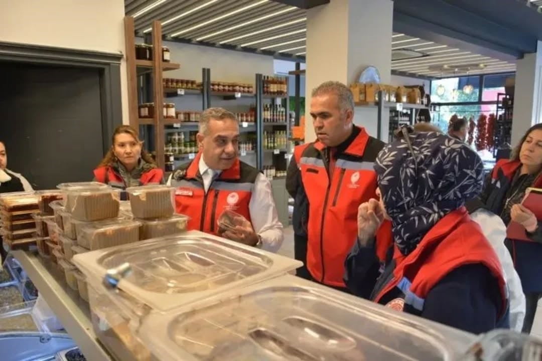 AYDIN’DA 2025 YILI BOYUNCA GIDA VE YEM İŞLETMELERİNE YÖNELİK YAPILAN DENETİMLERDE 28 BİNİ AŞKIN...