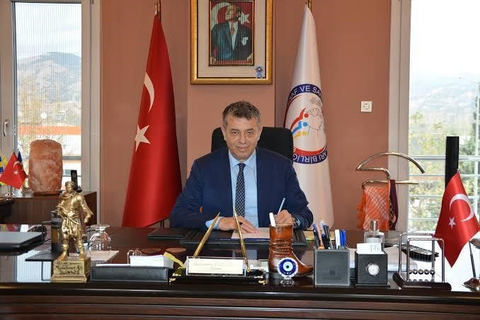 AYDIN ESNAF VE SANATKARLAR ODALARI BİRLİĞİ (AYESOB) BAŞKANI MUHAMMET ALİ KÜNKCÜ, ESNAFINA YENİ YIL...