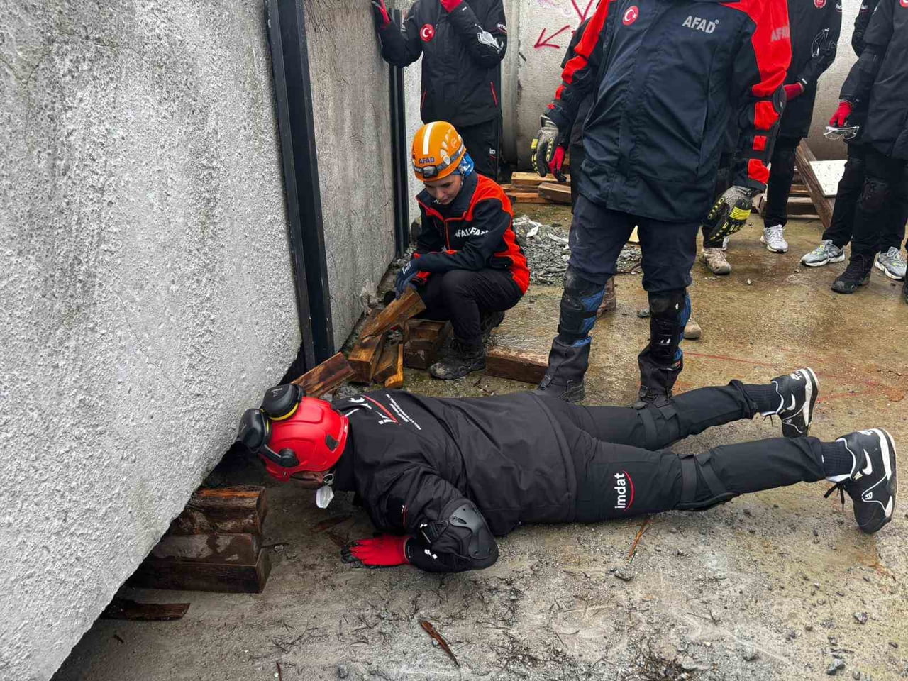 AYDIN İL AFET VE ACİL DURUM MÜDÜRLÜĞÜ (AFAD) KOORDİNASYONUNDA DÜZENLENEN ENKAZDA ARAMA VE KURTARMA...