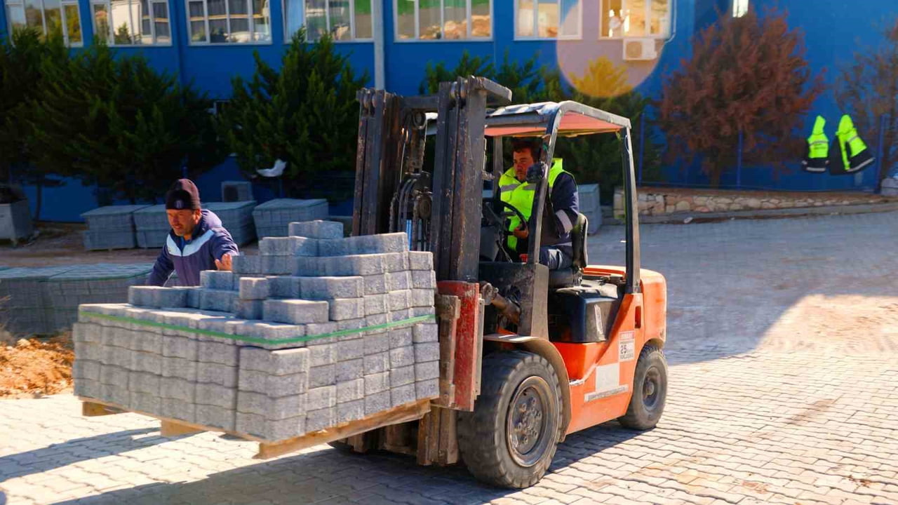 AYDIN’IN DİDİM İLÇESİNDE BELEDİYE EKİPLERİ TARAFINDAN SÜRDÜRÜLEN ÇALIŞMALAR KAPSAMINDA KIRSAL VE...