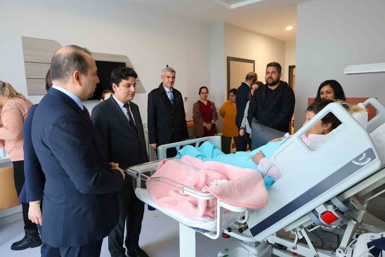 AYDIN ŞEHİR HASTANESİ’NDE İLK BEBEK DÜNYAYA GELDİ