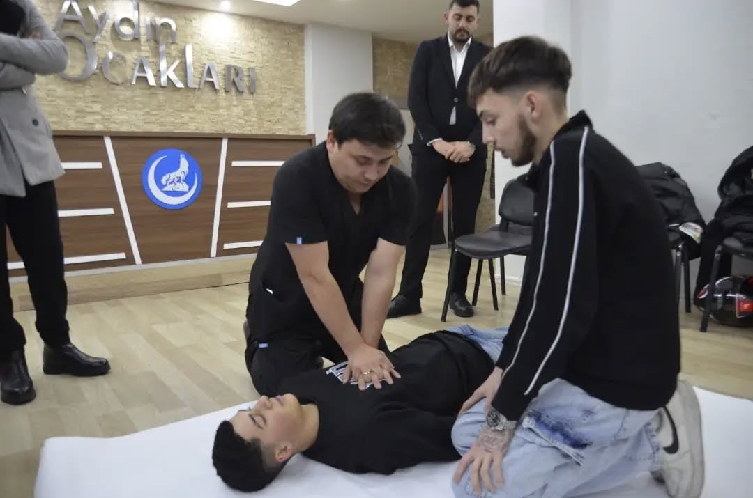 AYDIN ÜLKÜ OCAKLARI İL BAŞKANLIĞI TARAFINDAN GENÇLERE YÖNELİK ACİL VE İLK YARDIM SEMİNERİ...