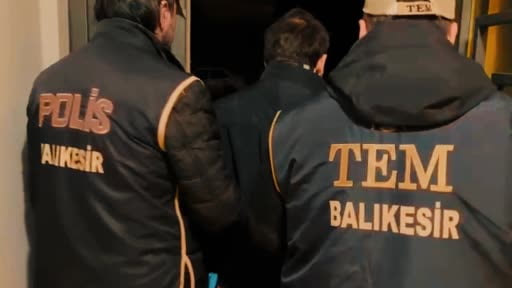 Bakan Yerlikaya: "46 ilde FETÖ’ye yönelik eş zamanlı operasyonlarımızda; haklarında kesinleşmiş...