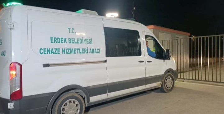 BALIKESİR'DE 8 GÜNDÜR KAYIP OLAN ELİF KUMAL'IN GÖLETTE BULUNAN CANSIZ BEDENİ, BURSA ADLİ TIP...