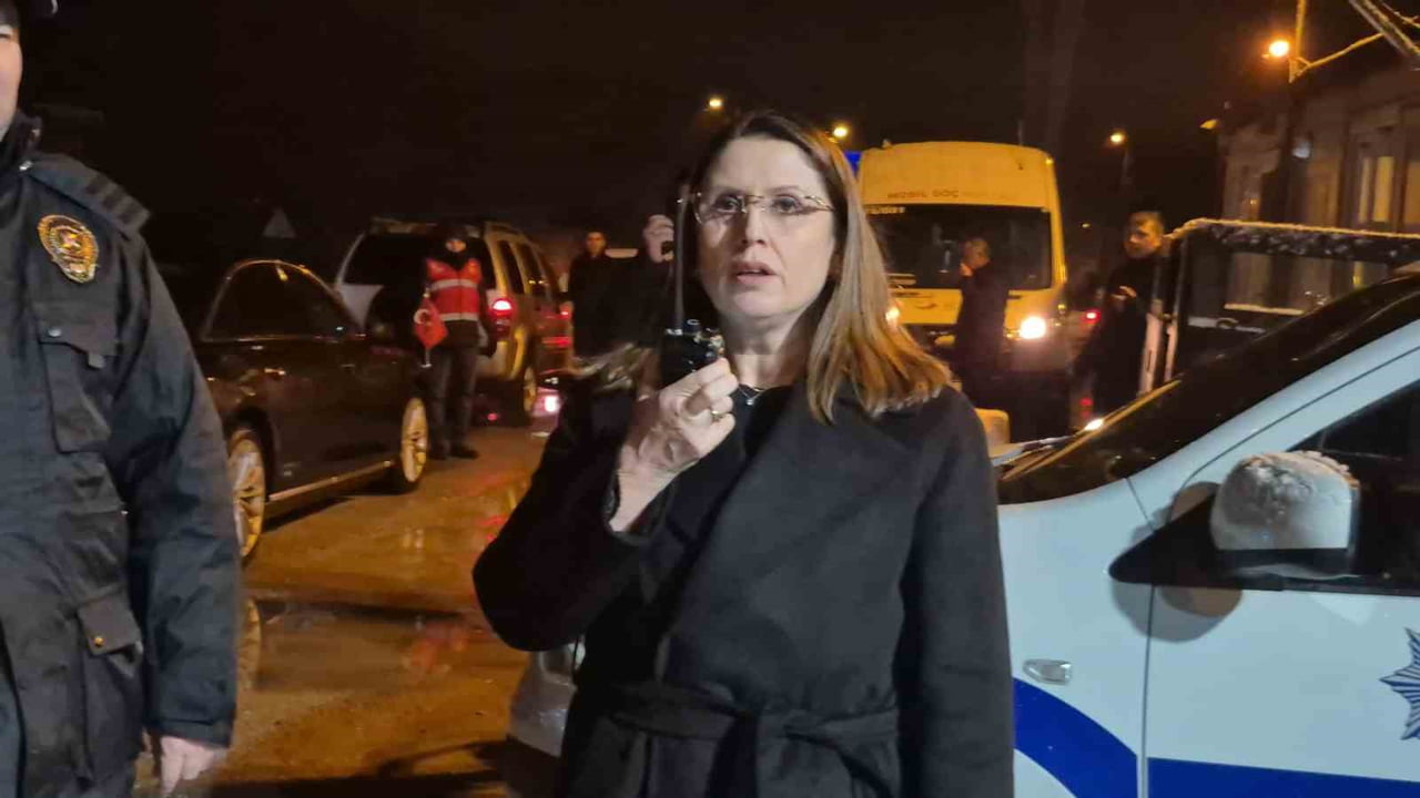 BARTIN VALİSİ NURTAÇ ARSLAN, 2025 YILININ BİTİMİNE SAATLER KALA POLİS UYGULAMASINA KATILDI....