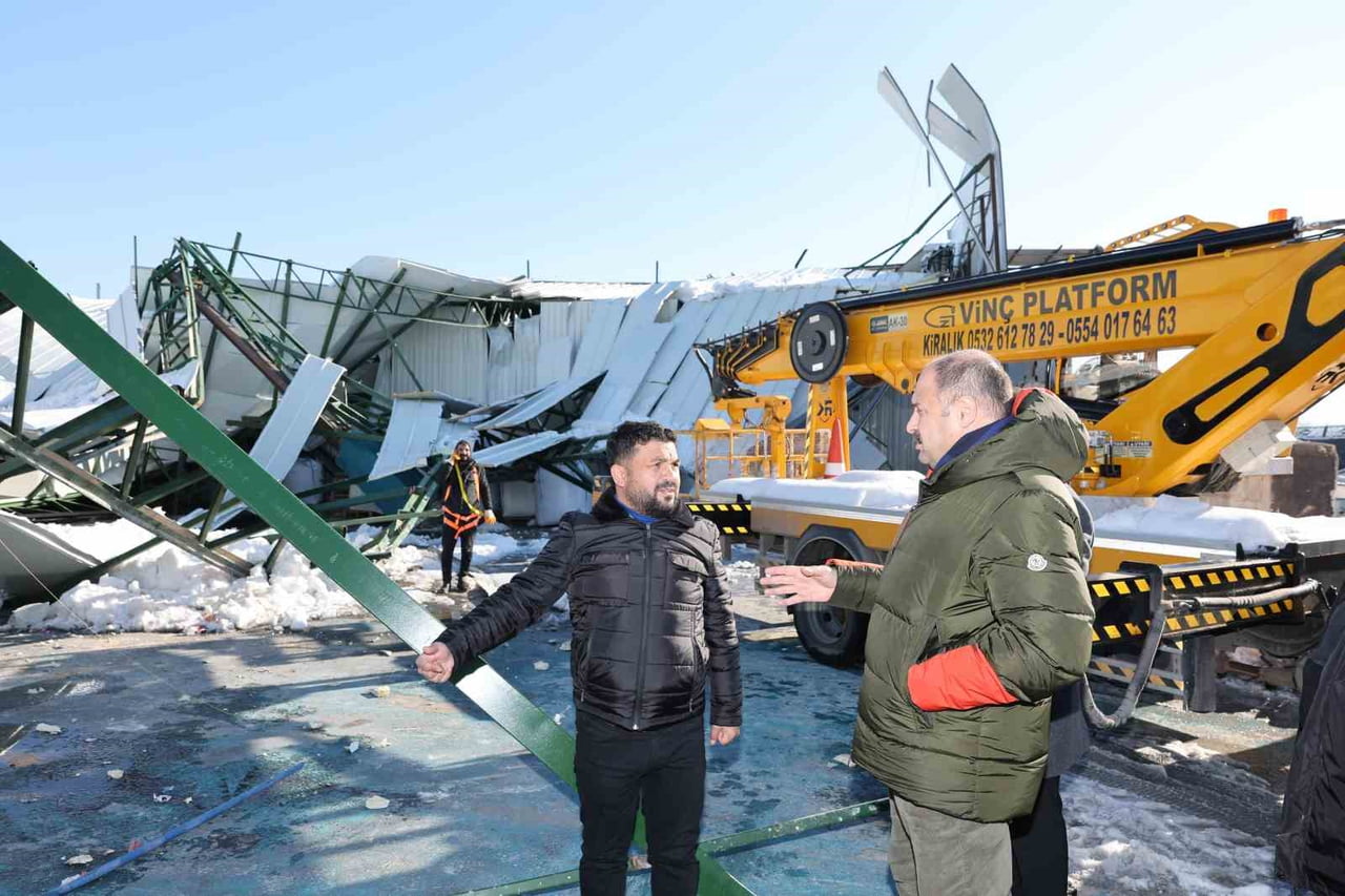 BAŞKAN GÜLPINAR, HASAR GÖREN İŞYERLERİNİ YERİNDE İNCELEDİ