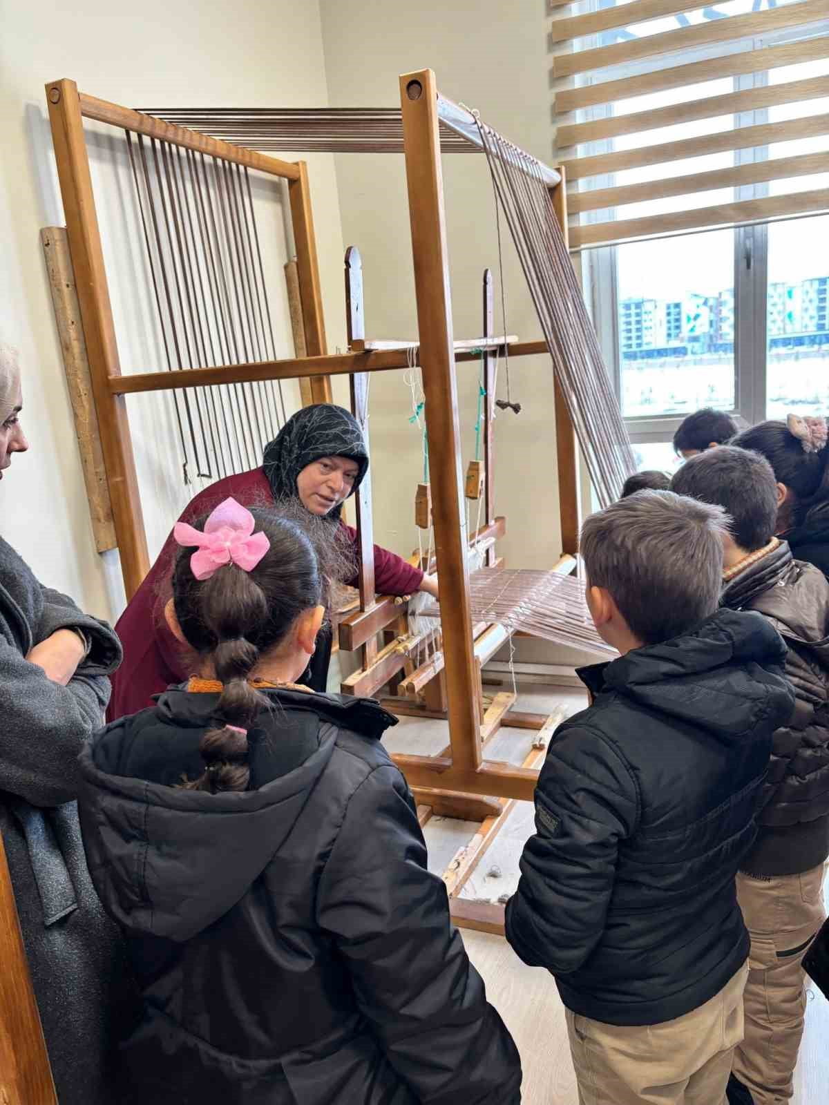 BAYBURT EHRAMI ÖĞRENCİLERE TANITILDI