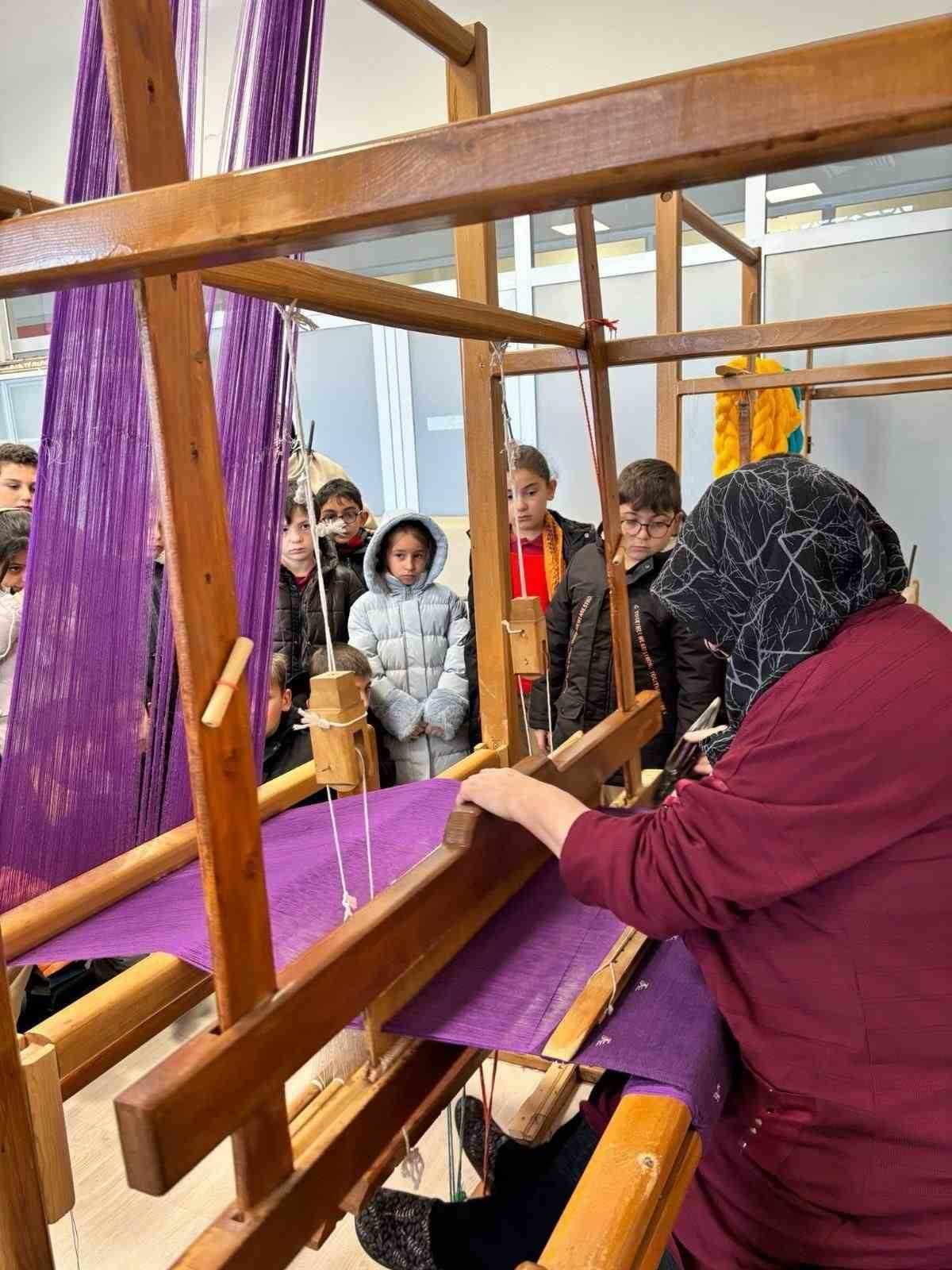 BAYBURT EHRAMI ÖĞRENCİLERE TANITILDI