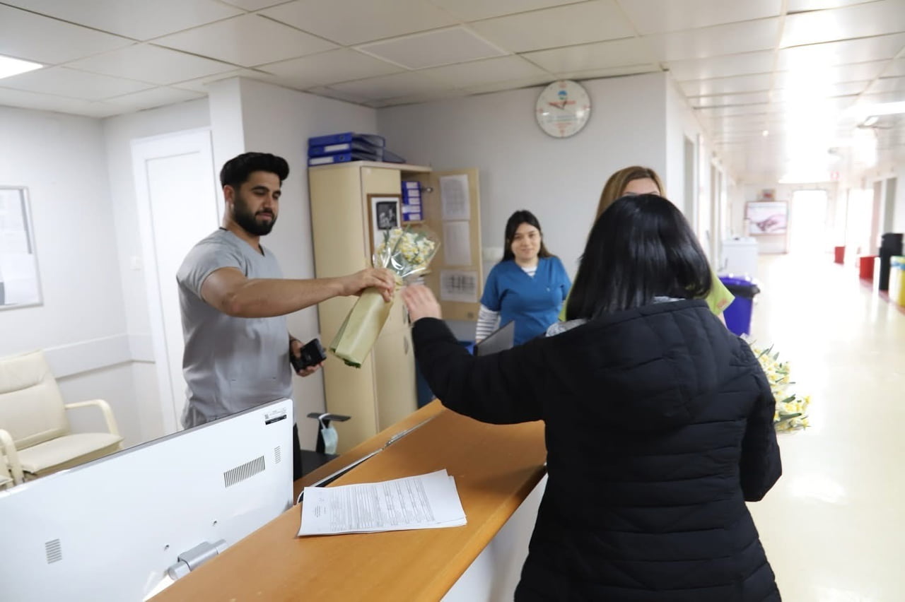 BAYINDIR BELEDİYESİ, HAVA MUHALEFETİ NEDENİYLE RESMİ PROGRAMI GERÇEKLEŞTİRİLEMEYEN FESTİVAL...