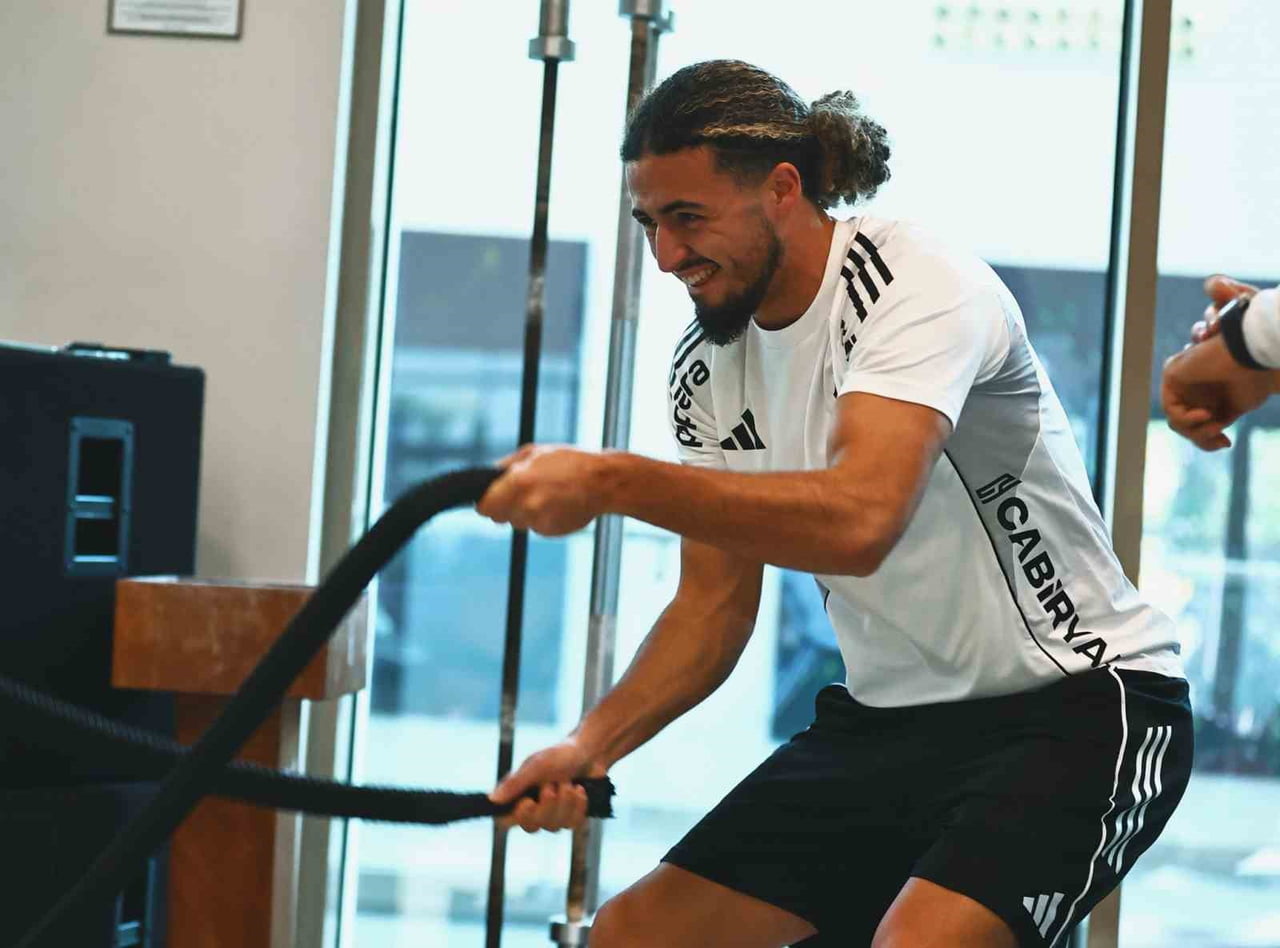 BEŞİKTAŞ, DEVRE ARASI ÇALIŞMALARINA, ANTALYA'DA BU SABAH SALONDA YAPTIĞI ANTRENMAN İLE DEVAM...