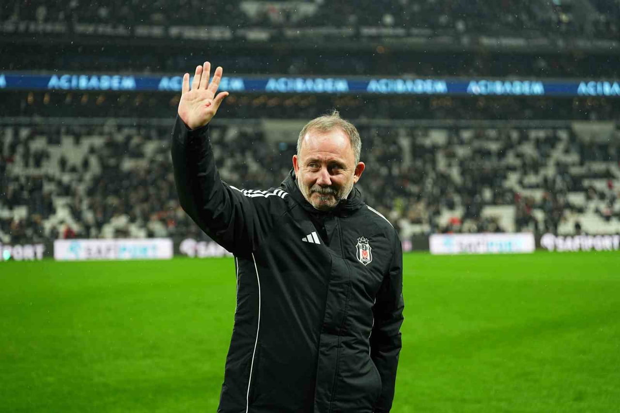 BEŞİKTAŞ TEKNİK DİREKTÖRÜ SERGEN YALÇIN, GEÇTİĞİMİZ HAFTA DEPLASMANDA OYNADIKLARI EYÜPSPOR MAÇININ...