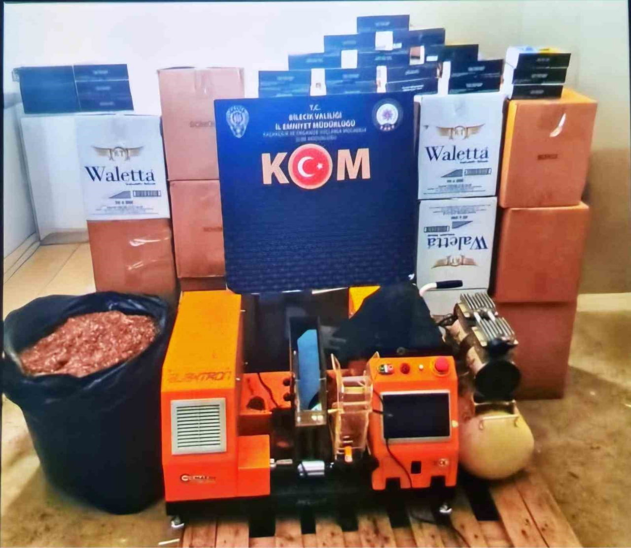 BİLECİK'TE 127 BİN 800 ADET MAKARON ELE GEÇİRİLDİ