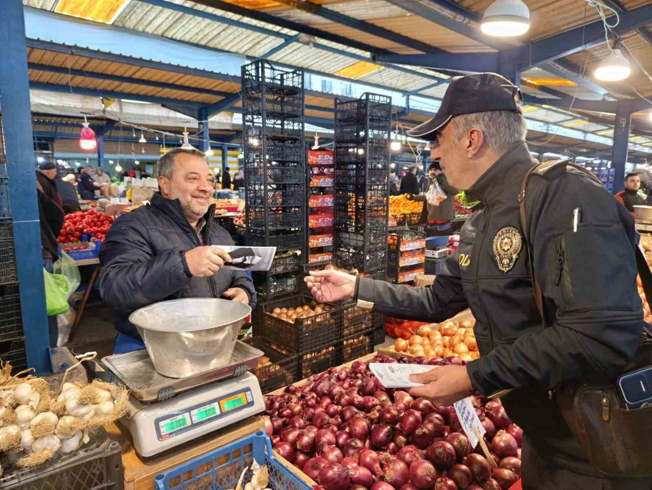 BİLECİK'TE DOLANDIRICILIĞA KARŞI VATANDAŞLARA BİLGİLENDİRME