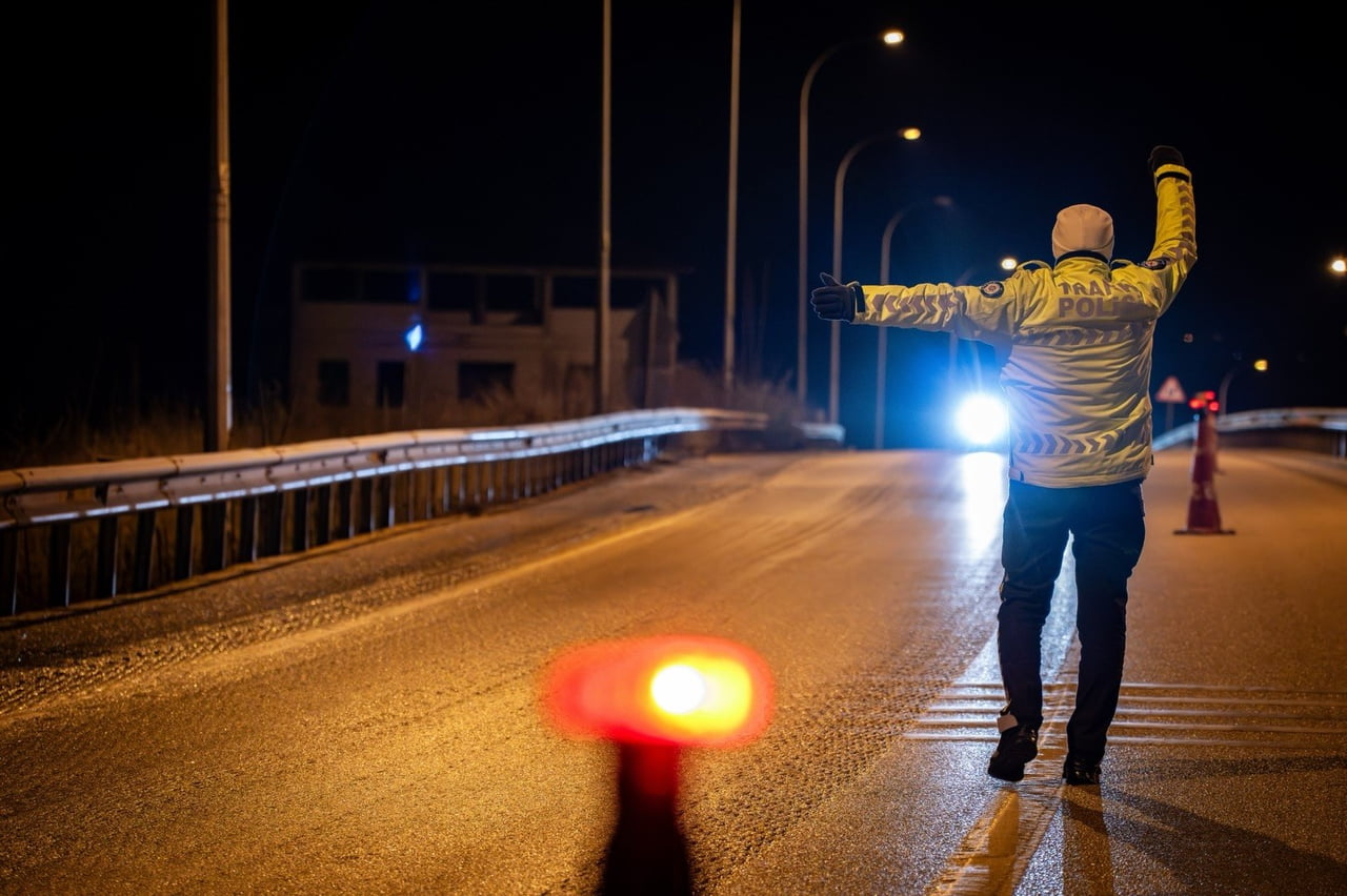 BİLECİK'TE KAMU DÜZENİ VE GÜVENLİĞİN SAĞLANMASI AMACIYLA EŞ ZAMANLI UYGULAMALAR...