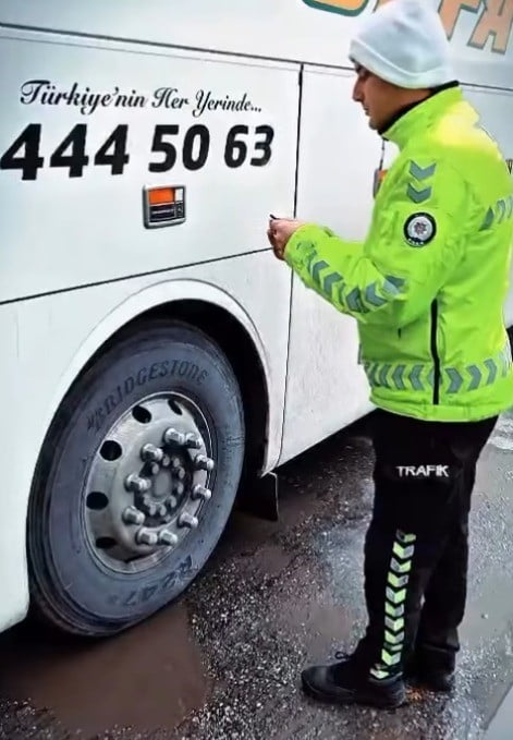 BİLECİK'TE ŞEHİRLERARASI OTOBÜSLERE SİVİL TRAFİK DENETİMİ