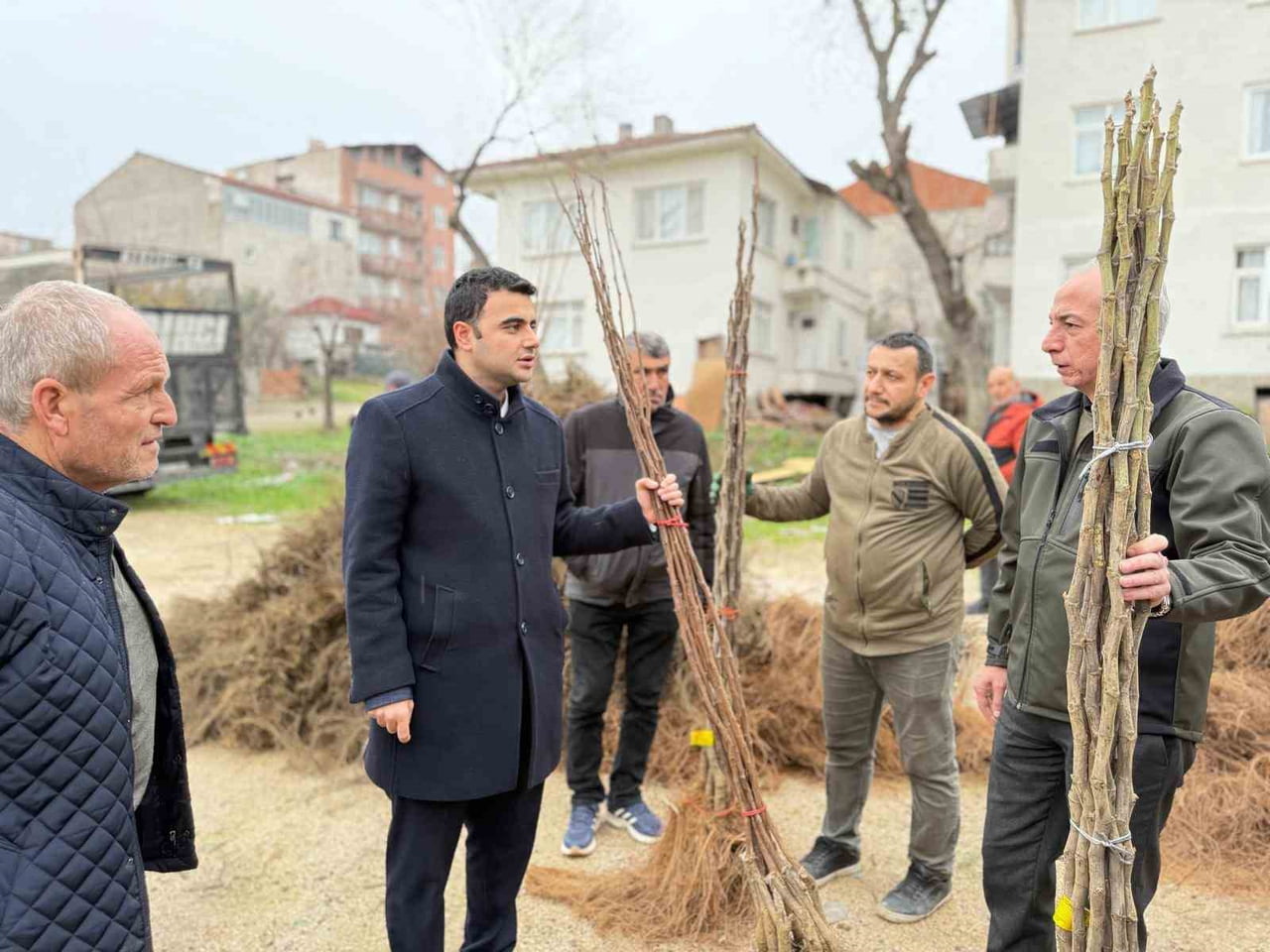 BİLECİK’TE ÇİFTÇİLERE MEYVE FİDANI DESTEĞİ