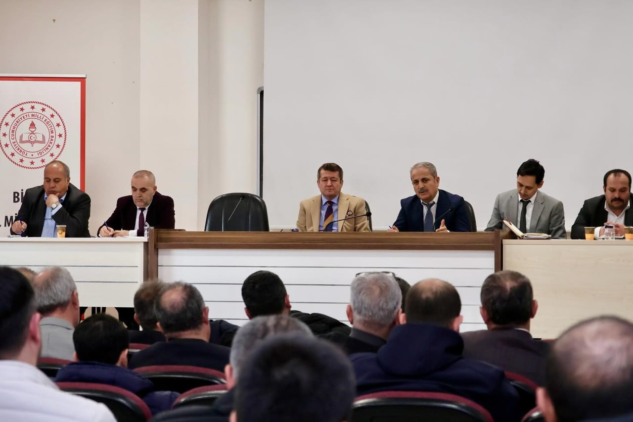 BİLECİK’TE EĞİTİMDE 2. DÖNEM HAZIRLIK TOPLANTISI YAPILDI