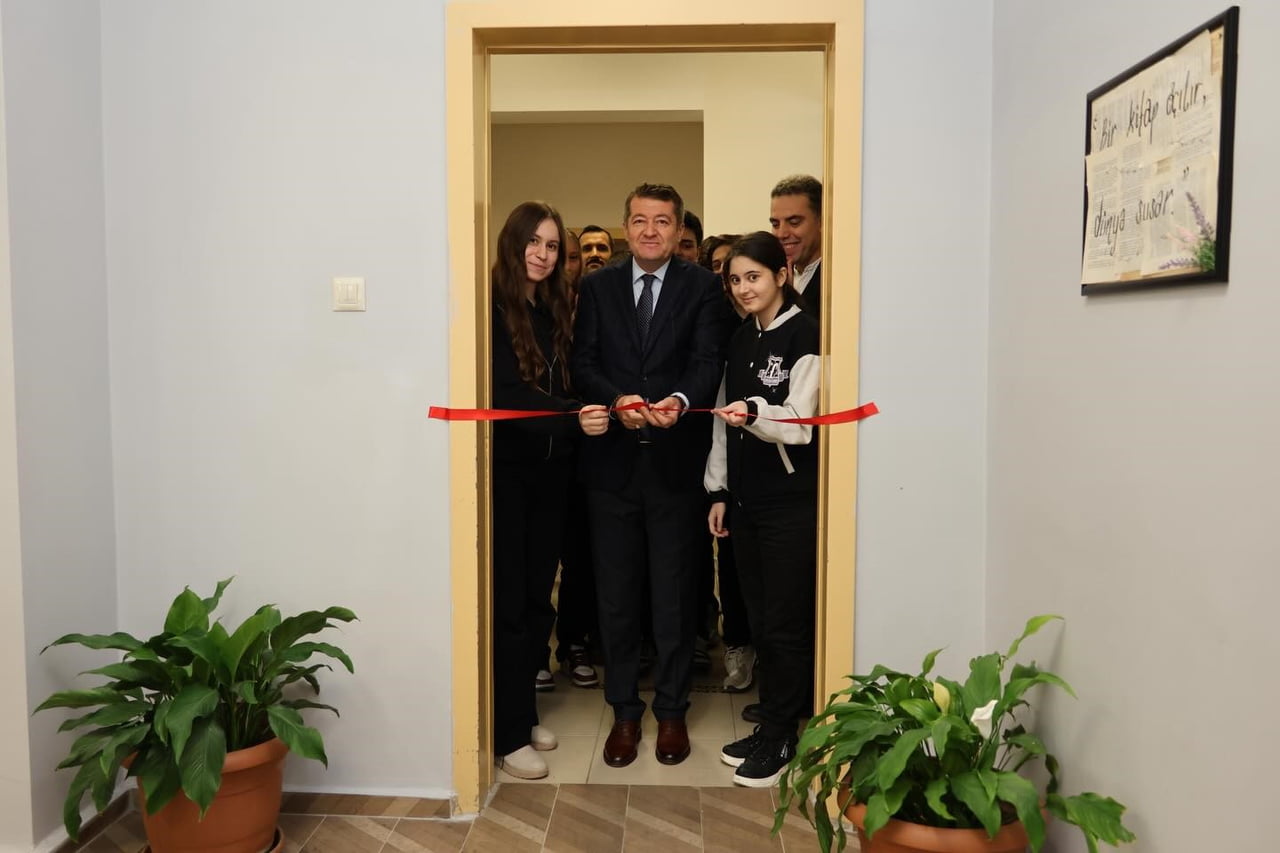 BİLECİK’TE KÜTÜPHANE AÇILIŞI YAPILDI