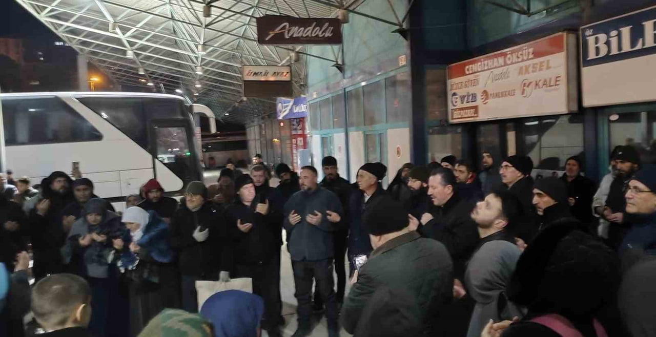 BİLECİK’TE UMRECİLER KUTSAL TOPRAKLARA UĞURLANDI